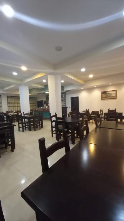 Hotel Edland Vlorë Exterior foto