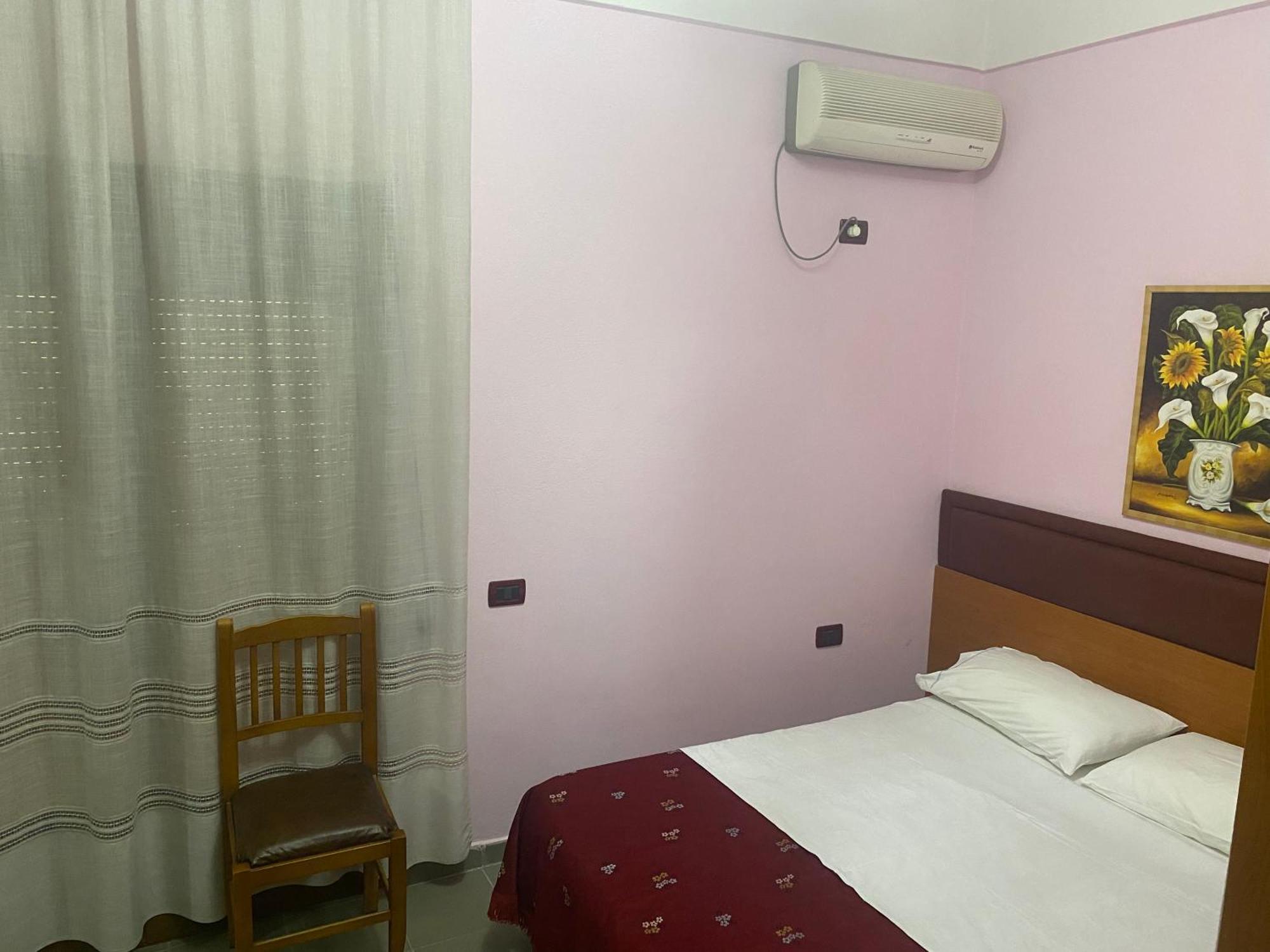 Hotel Edland Vlorë Exterior foto