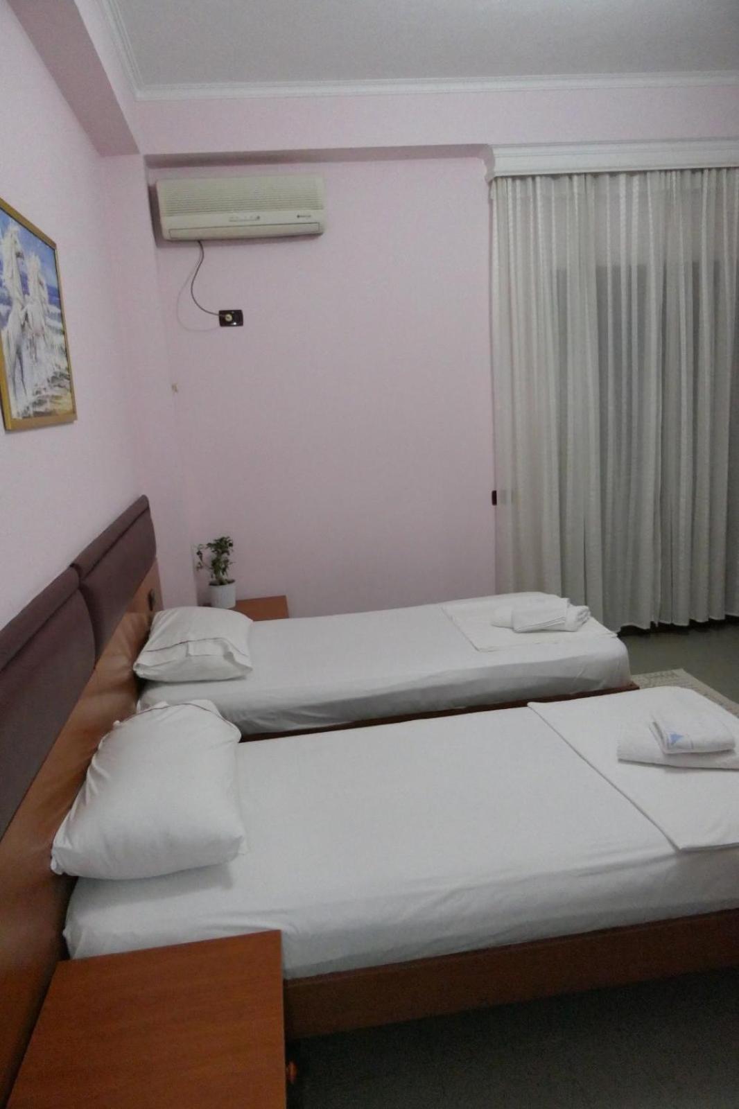 Hotel Edland Vlorë Exterior foto